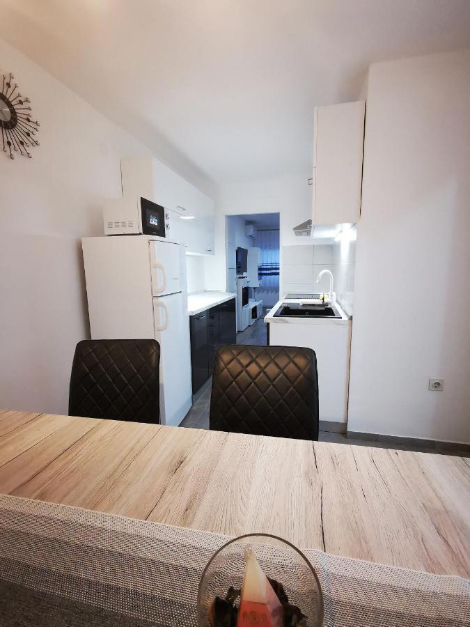 קארלובץ Ema Studio Apartman מראה חיצוני תמונה