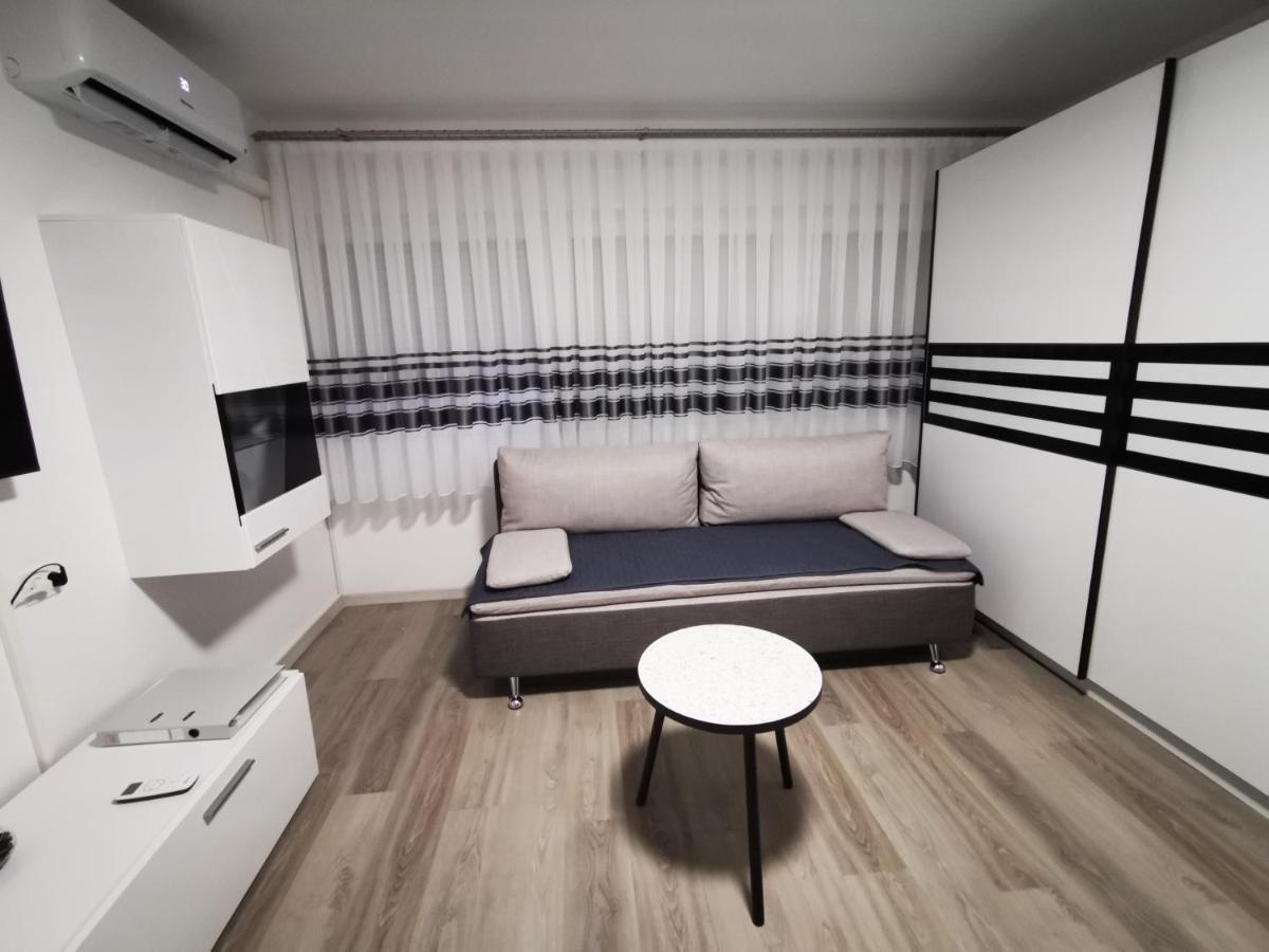 קארלובץ Ema Studio Apartman מראה חיצוני תמונה