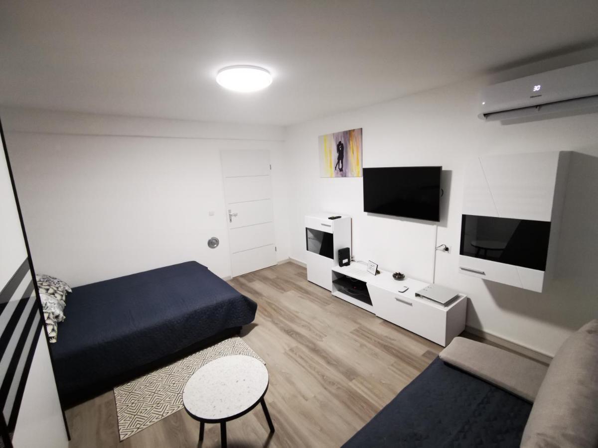 קארלובץ Ema Studio Apartman מראה חיצוני תמונה