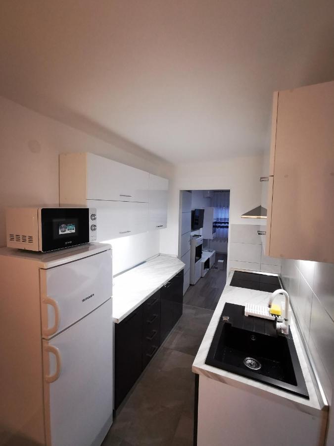 קארלובץ Ema Studio Apartman מראה חיצוני תמונה