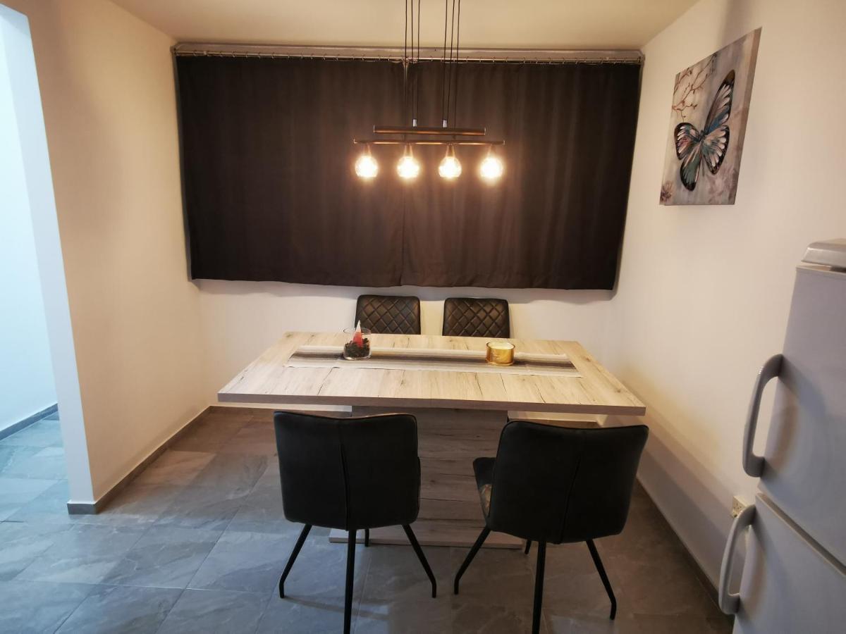 קארלובץ Ema Studio Apartman מראה חיצוני תמונה